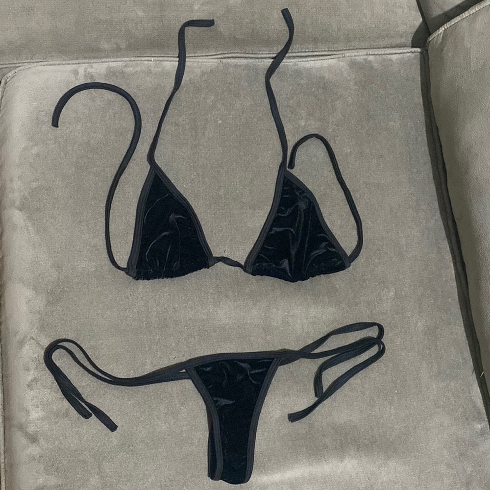 Black velvet bikini